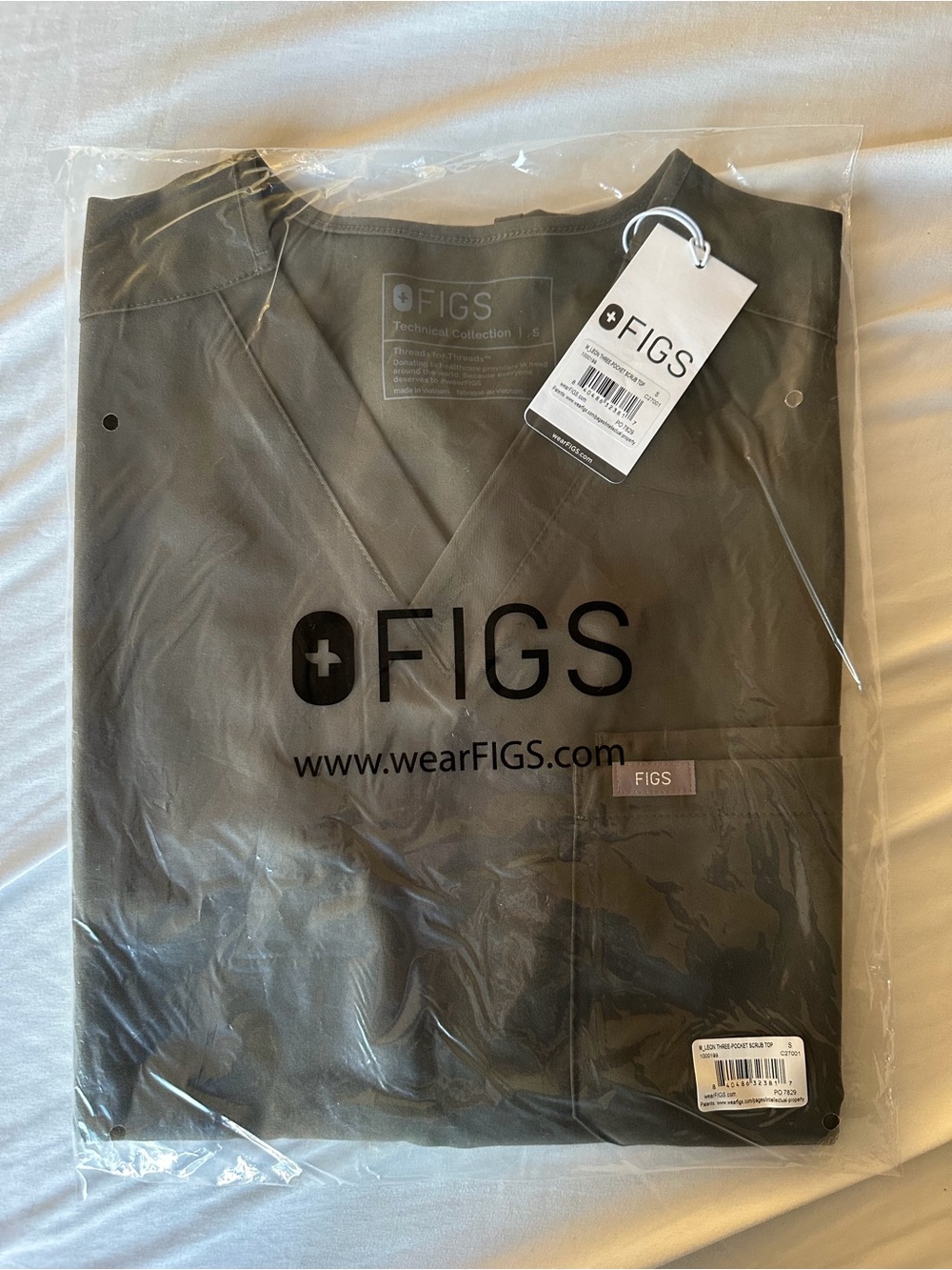 NWT FIGS Leon Three-Pocket Scrub Top Size S Dark Moss Green
